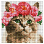 Кръстатов гоблен 20x20см с коте, носещо розова цветна корона и зелени очи.