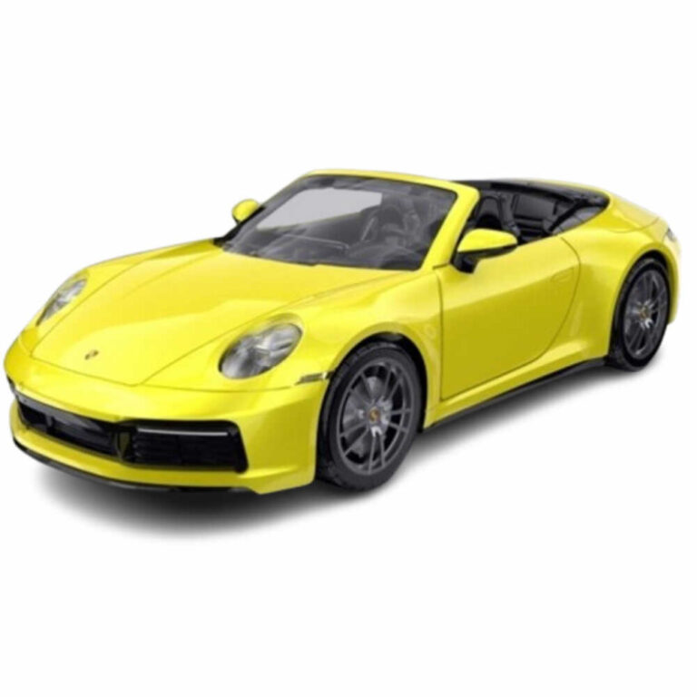 Жълто метално спортно Porsche 911 Carrera Cabriolet кабриолет на бял фон, елегантен дизайн.