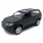 Черна метална моделна кола Toyota Land Cruizer Prado с детайлна външна визия.